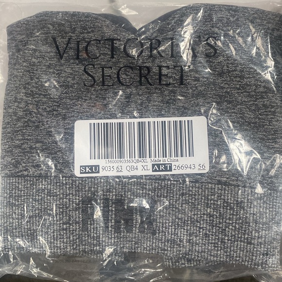 PINK Victoria Secret Seamless Racerback Sports Bra - Picture 5 of 5